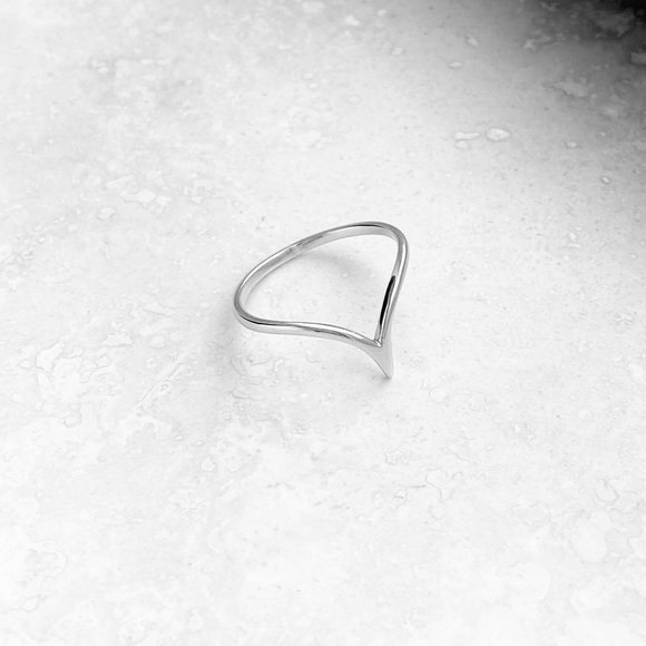Sterling Silver Pointy V Shape Ring, Silver Rings, Stackable Band, Chevron - Picture 12 of 14